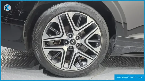 HYUNDAI GRANDEUR EXCLUSIVE