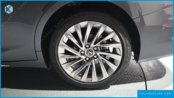 LEXUS ES EXECUTIVE