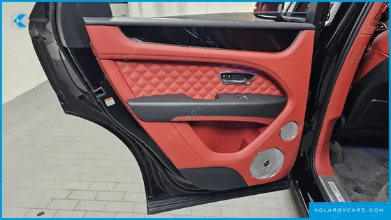 BENTLEY BENTAYGA 4.0 V8 AZURE