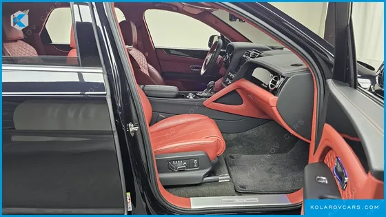 BENTLEY BENTAYGA 4.0 V8 AZURE