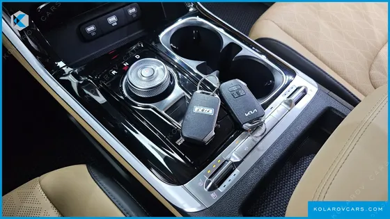 KIA CARNIVAL DIESEL 9-SEATER NOBLESSE