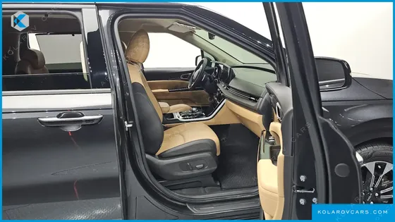 KIA CARNIVAL DIESEL 9-SEATER NOBLESSE
