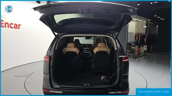 KIA CARNIVAL DIESEL 9-SEATER NOBLESSE
