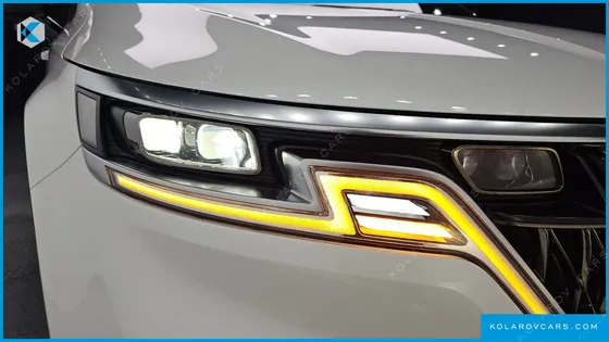 KIA CARNIVAL DIESEL 9-SEATER NOBLESSE