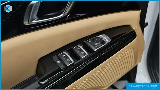 KIA CARNIVAL DIESEL 9-SEATER NOBLESSE