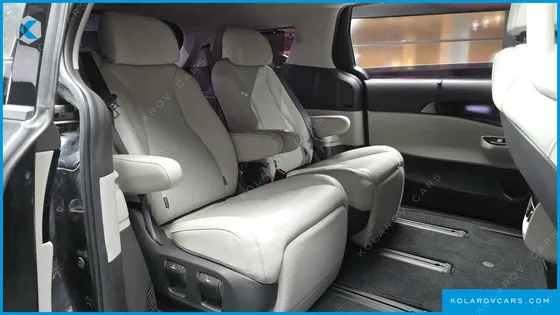 KIA CARNIVAL 7-SEATER SIGNATURE