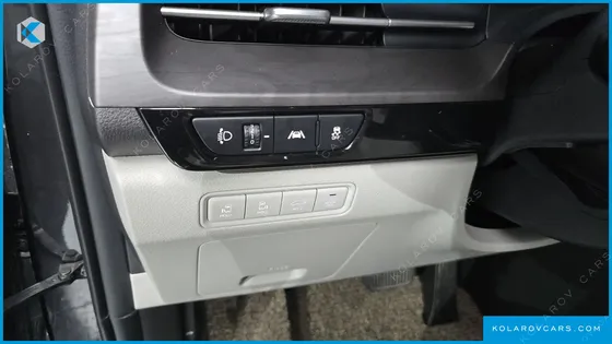 KIA CARNIVAL 7-SEATER SIGNATURE