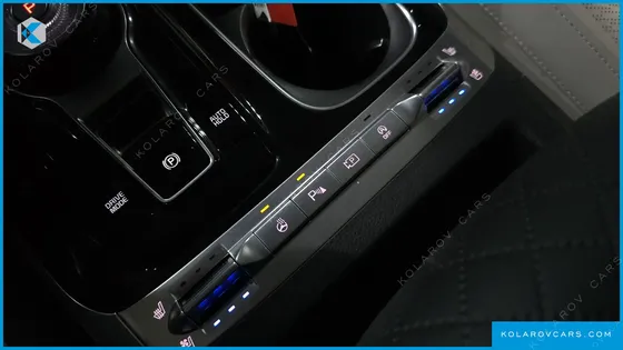 KIA CARNIVAL 7-SEATER SIGNATURE