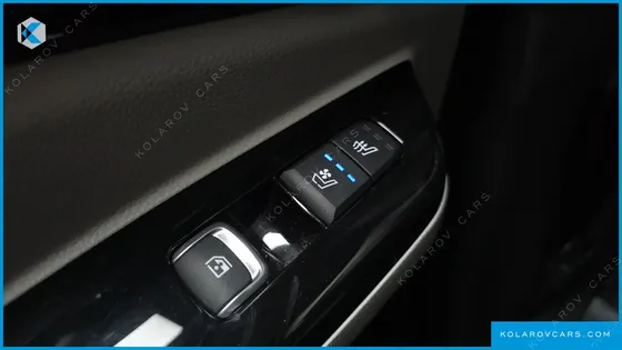 KIA CARNIVAL 7-SEATER SIGNATURE
