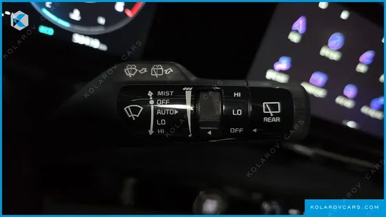 KIA CARNIVAL 7-SEATER SIGNATURE