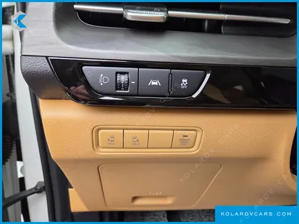 KIA CARNIVAL DIESEL 9-SEATER PRESTIGE