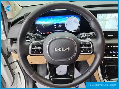 KIA CARNIVAL DIESEL 7-SEATER SIGNATURE