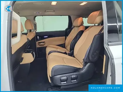 KIA CARNIVAL DIESEL 7-SEATER SIGNATURE