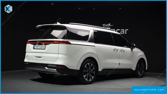 KIA CARNIVAL GASOLINE 7-SEATER SIGNATURE