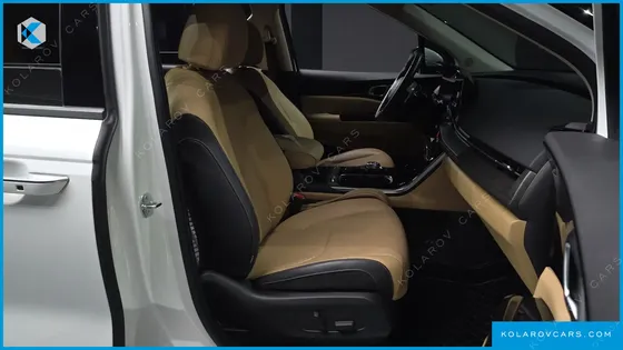 KIA CARNIVAL GASOLINE 7-SEATER SIGNATURE