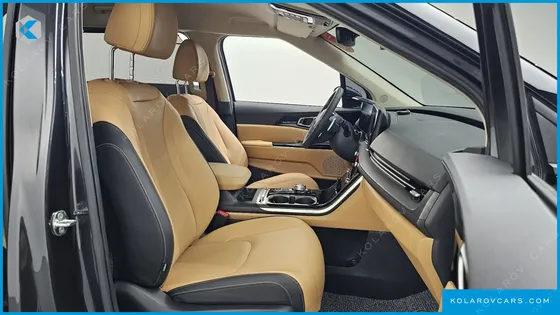 KIA CARNIVAL GASOLINE 7-SEATER NOBLESSE