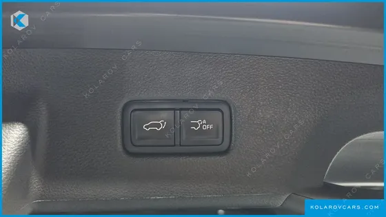 KIA CARNIVAL GASOLINE 7-SEATER NOBLESSE
