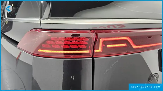 KIA CARNIVAL GASOLINE 7-SEATER NOBLESSE