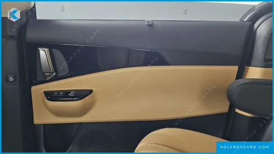 KIA CARNIVAL GASOLINE 7-SEATER NOBLESSE