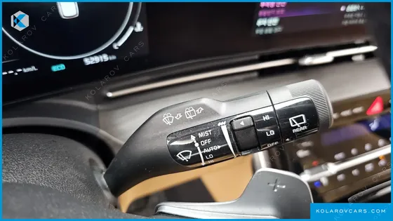 KIA CARNIVAL GASOLINE 7-SEATER NOBLESSE