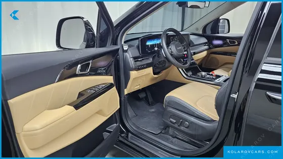 KIA CARNIVAL GASOLINE 11-SEATER SIGNATURE