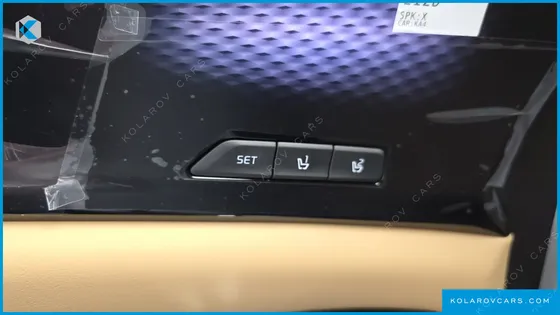 KIA CARNIVAL DIESEL 7-SEATER SIGNATURE
