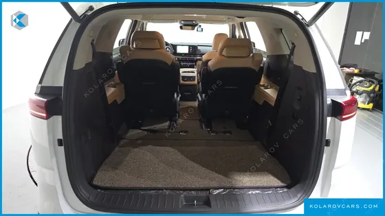 KIA CARNIVAL DIESEL 7-SEATER SIGNATURE