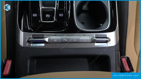 KIA CARNIVAL DIESEL 7-SEATER SIGNATURE