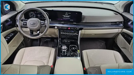 KIA CARNIVAL GASOLINE 7-SEATER HI-LIMOUSINE