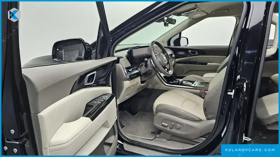 KIA CARNIVAL GASOLINE 7-SEATER HI-LIMOUSINE