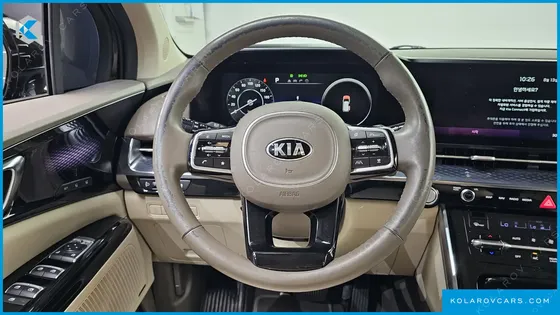 KIA CARNIVAL GASOLINE 7-SEATER HI-LIMOUSINE