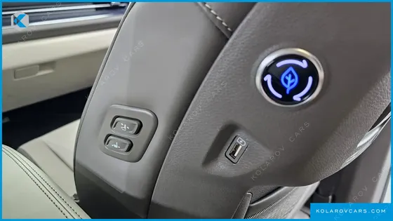 KIA CARNIVAL GASOLINE 7-SEATER HI-LIMOUSINE