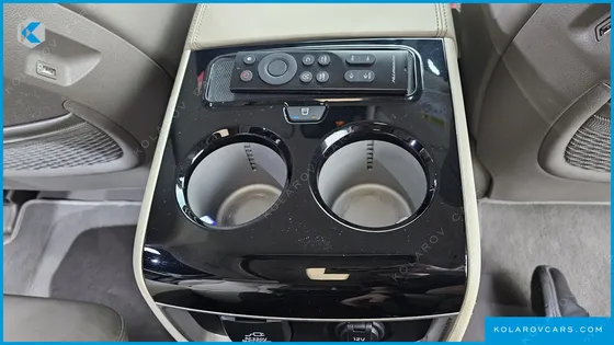 KIA CARNIVAL GASOLINE 7-SEATER HI-LIMOUSINE