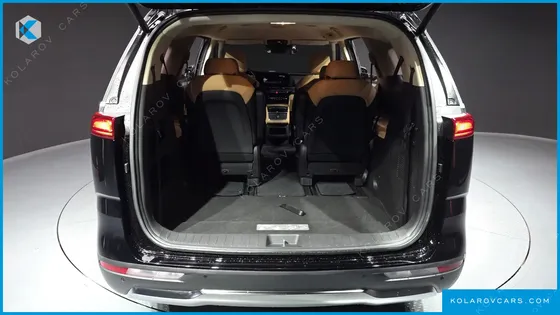 KIA CARNIVAL DIESEL 9-SEATER NOBLESSE