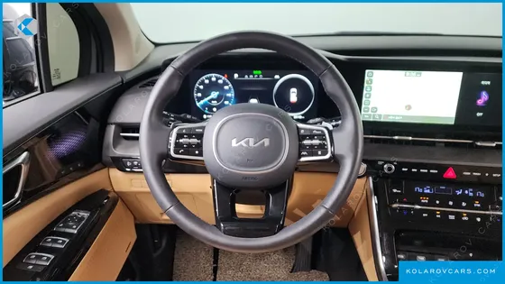 KIA CARNIVAL GASOLINE 11-SEATER SIGNATURE