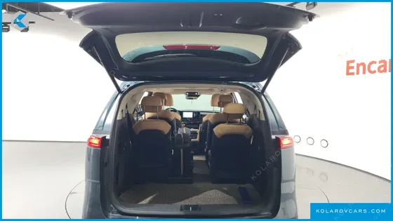 KIA CARNIVAL GASOLINE 11-SEATER SIGNATURE