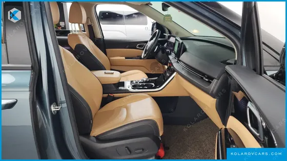KIA CARNIVAL GASOLINE 11-SEATER SIGNATURE