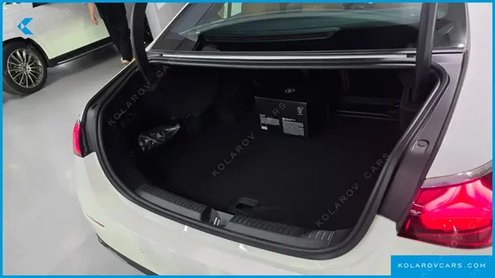 MERCEDES E-CLASS E200 EXCLUSIVE