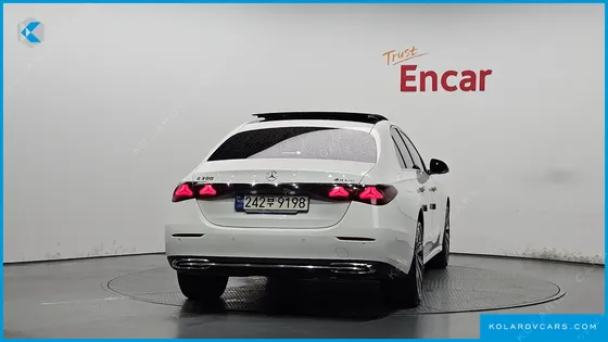 MERCEDES E-CLASS E300 4MATIC EXCLUSIVE