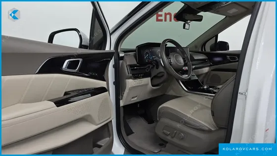 KIA CARNIVAL GASOLINE 7-SEATER SIGNATURE