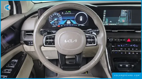 KIA CARNIVAL GASOLINE 7-SEATER SIGNATURE