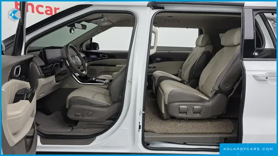 KIA CARNIVAL GASOLINE 7-SEATER SIGNATURE