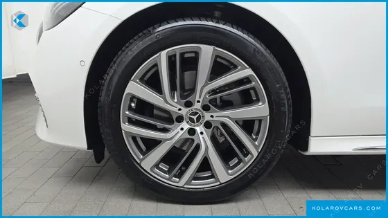 MERCEDES E-CLASS E220D 4MATIC EXCLUSIVE