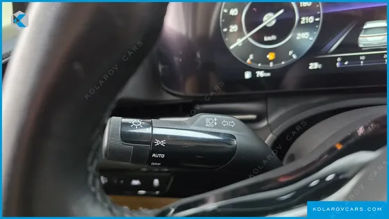 KIA CARNIVAL DIESEL 9-SEATER PRESTIGE