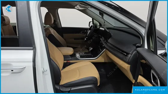 KIA CARNIVAL DIESEL 9-SEATER PRESTIGE