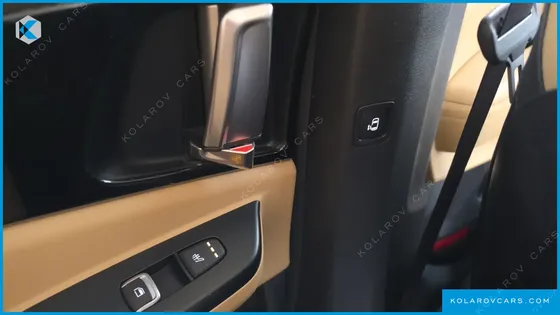 KIA CARNIVAL DIESEL 9-SEATER PRESTIGE