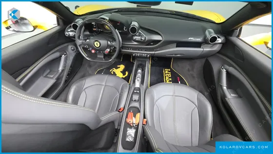 FERRARI F8 3.9 V8