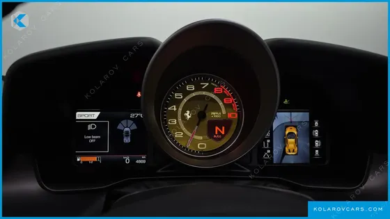 FERRARI F8 3.9 V8