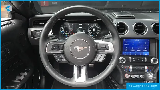 FORD MUSTANG CONVERTIBLE