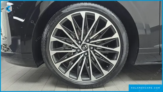 HYUNDAI GRANDEUR 2,5 GASOLINE 2WD